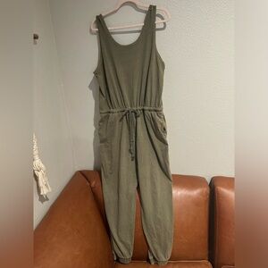 Olive Green Sleeveless Jumpsuit